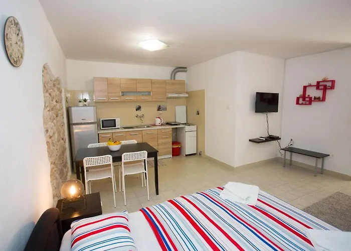 Centar Nina Apartamento *