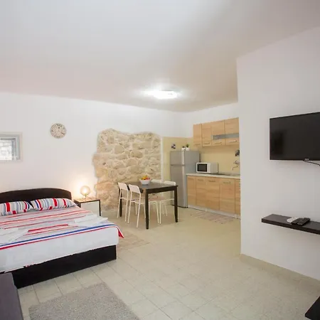 Apartment Centar Nina *